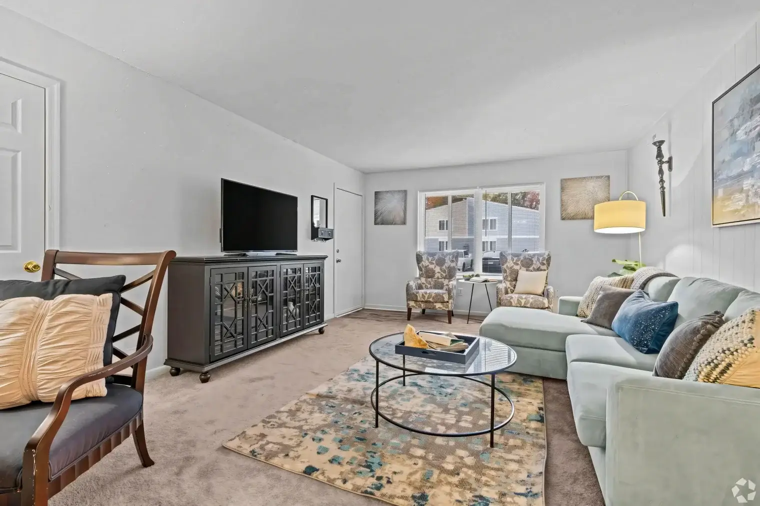 havenatcitycenterr living 1